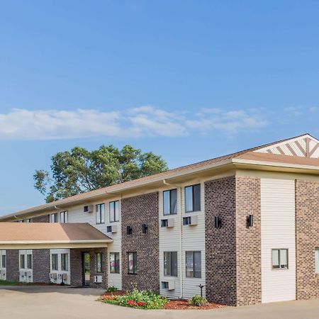Super 8 By Wyndham Madison Exterior foto