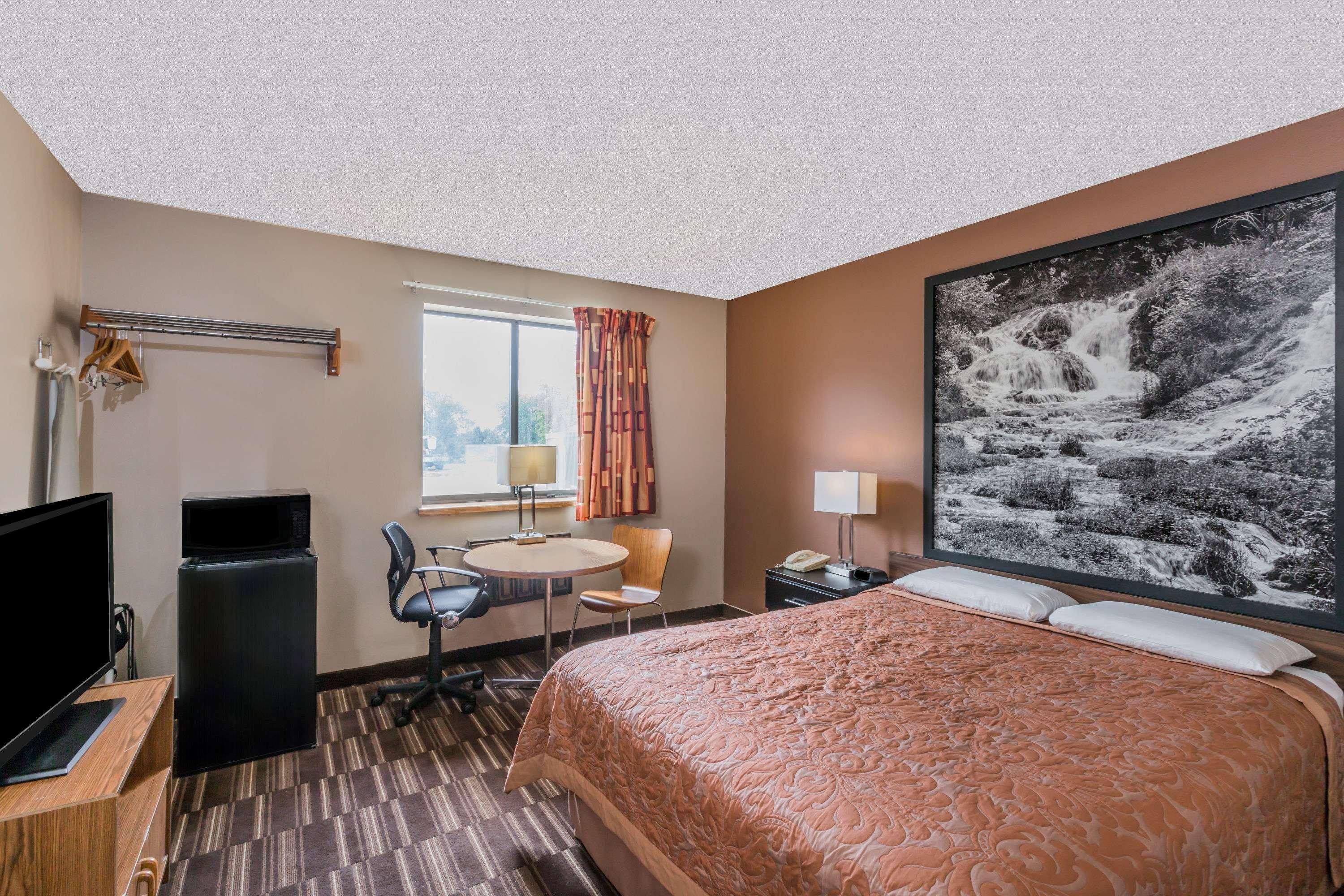 Super 8 By Wyndham Madison Exterior foto